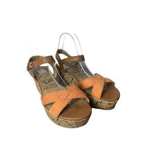 Jellypop Womens Size 8 Wedge Sandals With Cross-Strap Design & Adjustable Buckle